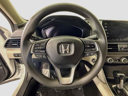 Used 2018 Honda Accord LX image 13