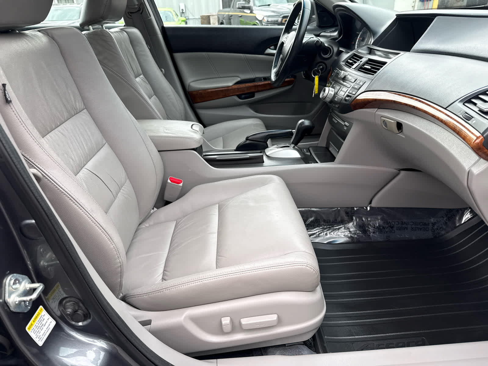 Used 2011 Honda Accord EX-L image 12