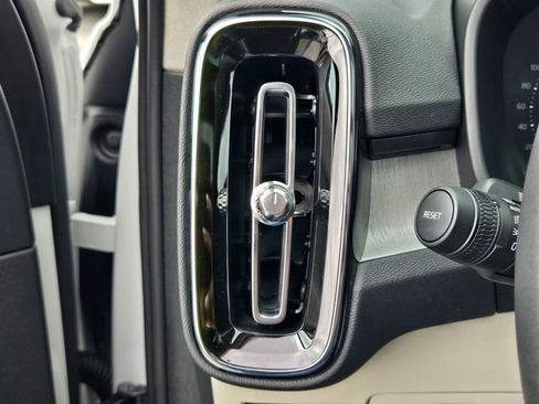 New 2026 Volvo XC40 B5 Plus w/ Protection Package Premier AWD/4WD image 27