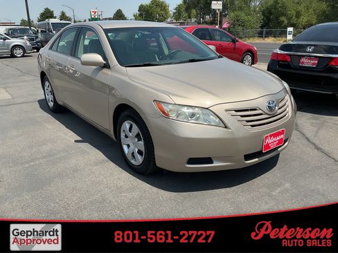 Used 2007 Toyota Camry CE FWD image 1