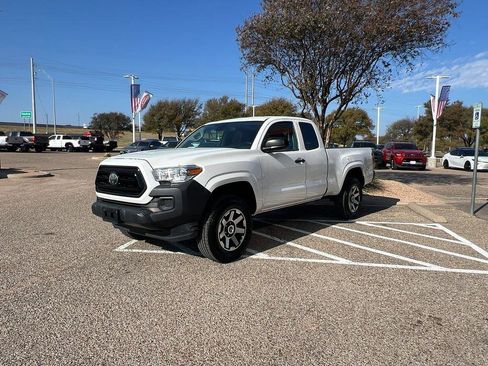 Used 2021 Toyota Tacoma SR image 2