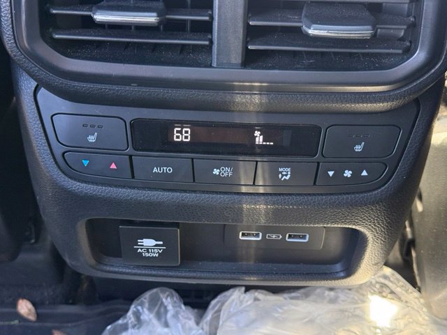 Used 2023 Honda Pilot Elite image 18