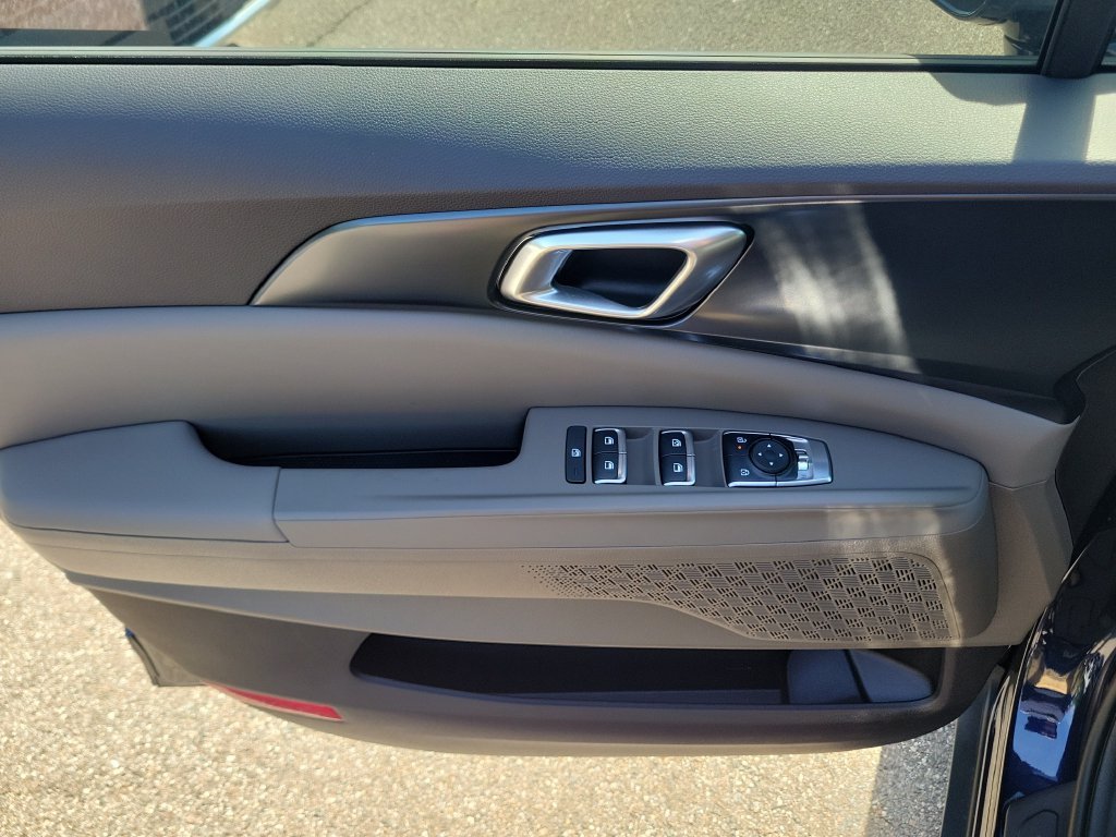 New 2026 Kia Carnival FWD image 19