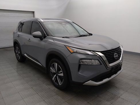 Used 2023 Nissan Rogue SL w/ SL Premium Package image 13