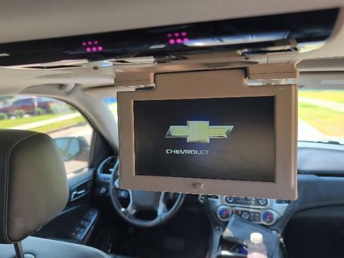 Used 2018 Chevrolet Tahoe Premier AWD/4WD image 13