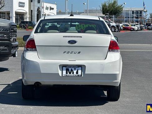 Used 2011 Ford Focus S FWD image 5