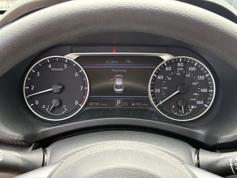 Used 2024 Nissan Sentra SV FWD image 15