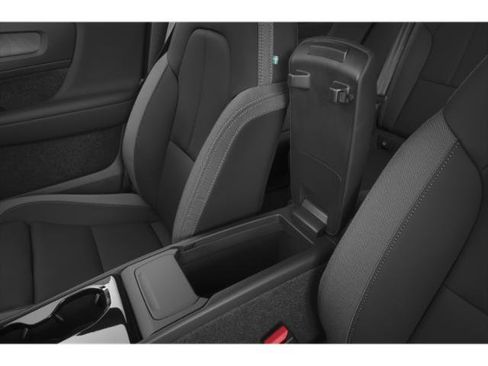 Used 2024 Volvo XC40 Recharge Plus w/ Protection Package Premier AWD/4WD image 14