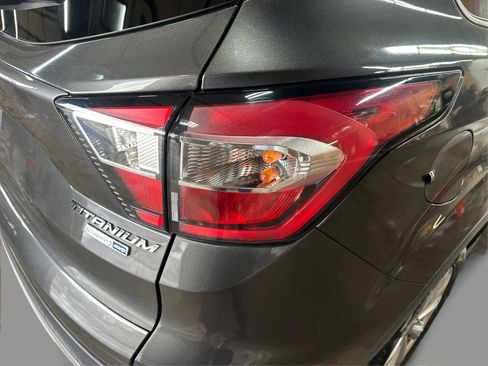 Used 2017 Ford Escape Titanium image 22