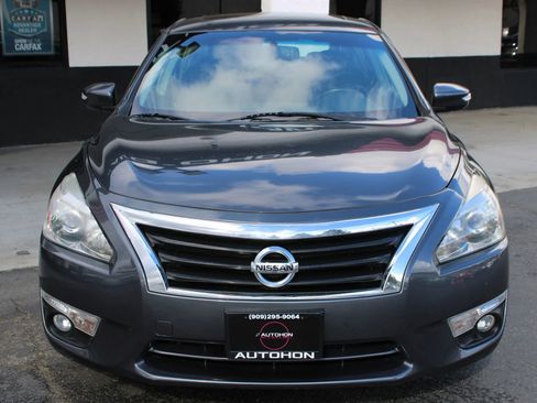 Used 2013 Nissan Altima 2.5 SV w/ 2.5SV Convenience Pkg image 2