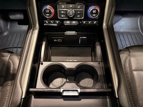 Used 2022 GMC Yukon Denali RWD image 28