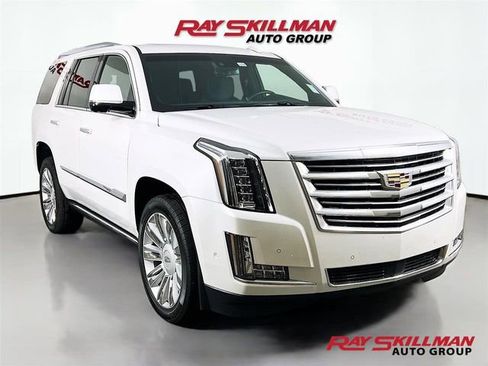 Used 2017 Cadillac Escalade Platinum image 1