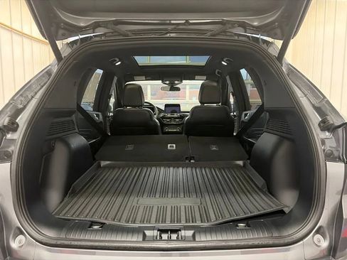 Used 2023 Ford Escape ST-Line Select AWD/4WD image 16