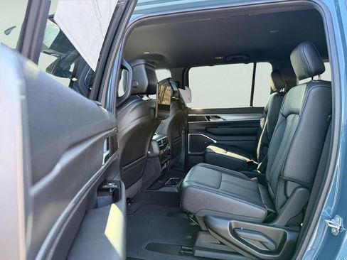 New 2026 Jeep Grand Wagoneer Limited w/ Convenience Group I AWD/4WD image 26
