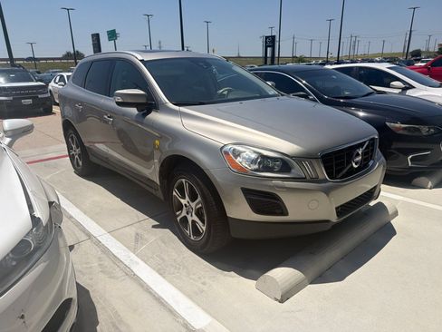 Used 2013 Volvo XC60 T6 AWD/4WD image 3