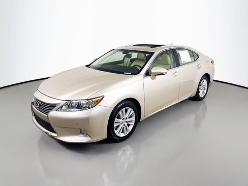 Used 2015 Lexus ES 350 w/ Premium Package image 3