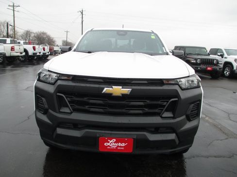 Used 2023 Chevrolet Colorado W/T image 11