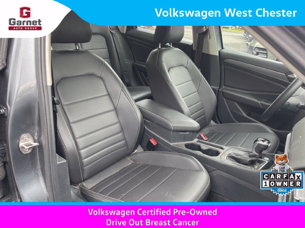Certified 2024 Volkswagen Jetta SE w/ Panoramic Sunroof Package FWD image 17