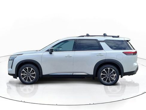 New 2026 Nissan Pathfinder Platinum FWD image 5