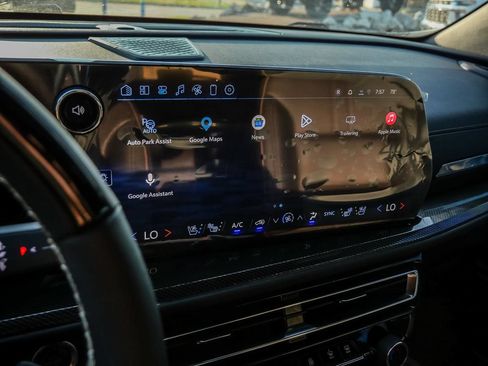 Used 2025 Chevrolet Traverse High Country w/ LPO, Floor Liner Package FWD image 37