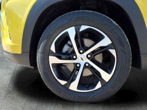 Used 2024 Chevrolet Trax RS w/ Driver Confidence Package FWD image 8
