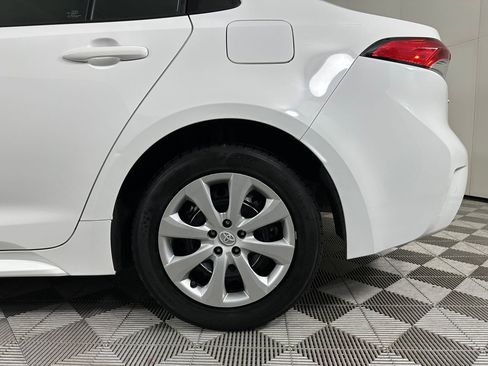 Used 2023 Toyota Corolla LE image 27