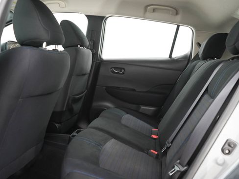 Used 2019 Nissan Leaf SV Plus w/ SV Plus Technology Package FWD image 14