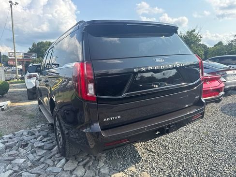 Used 2025 Ford Expedition Max Active RWD image 5
