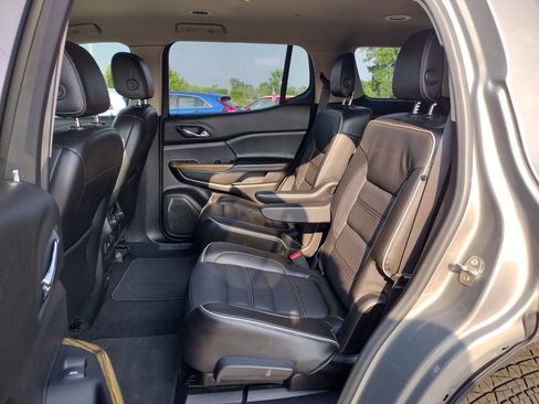 Used 2019 GMC Acadia Denali FWD image 12