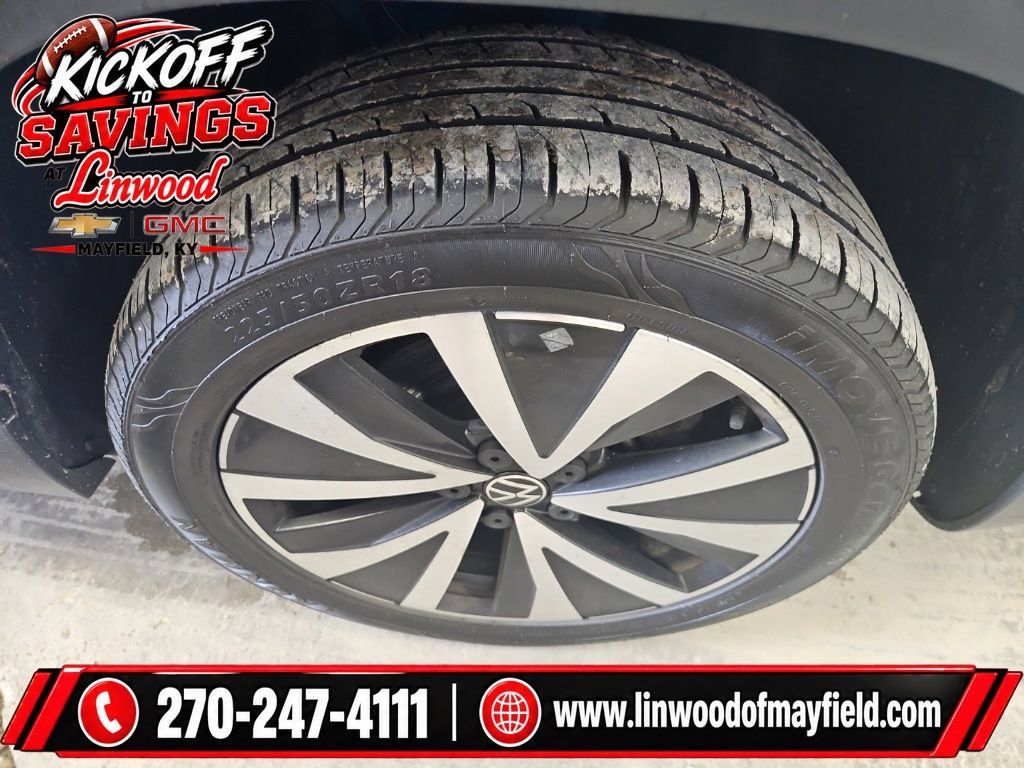 Used 2022 Volkswagen Taos SE AWD/4WD image 9