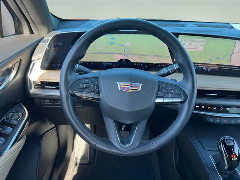 Used 2024 Cadillac XT4 Premium Luxury w/ Technology Package FWD image 20