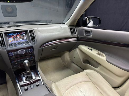 Used 2011 INFINITI G37 x Sedan w/ Premium Pkg image 36