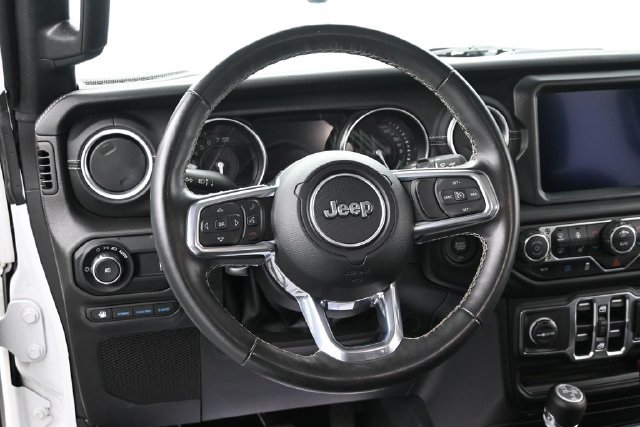Used 2023 Jeep Wrangler Unlimited Sahara w/ Cold Weather Group AWD/4WD image 28