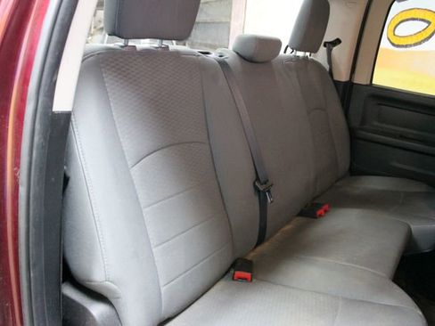 Used 2016 RAM 1500 Express AWD/4WD image 9
