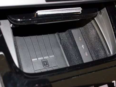 Used 2025 Porsche Cayenne Coupe image 30