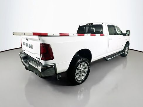 New 2026 RAM 2500 Laramie AWD/4WD image 7