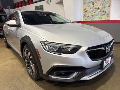Used 2018 Buick Regal Essence w/ Sights and Sounds Package AWD/4WD image 58
