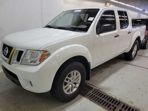 Used 2019 Nissan Frontier SV w/ Value Truck Package RWD image 5