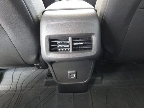 Used 2022 Chevrolet Equinox LT AWD/4WD image 44