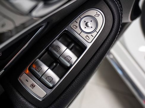 Used 2019 Mercedes-Benz C 300 Sedan image 25