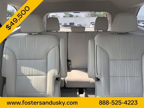 Used 2025 Buick Enclave Avenir w/ Super Cruise Package FWD image 12