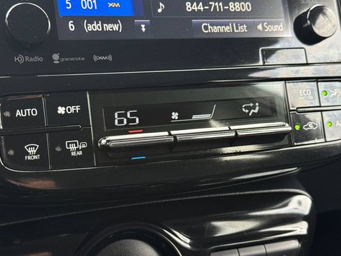 Used 2018 Toyota Prius Prime Plus FWD image 21
