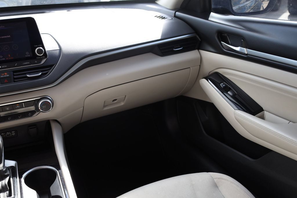Used 2021 Nissan Altima 2.5 SV FWD image 22