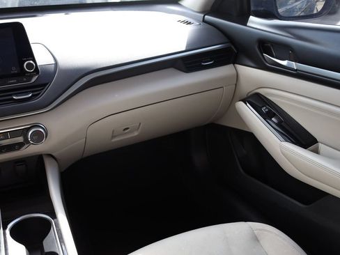 Used 2021 Nissan Altima 2.5 SV FWD image 22
