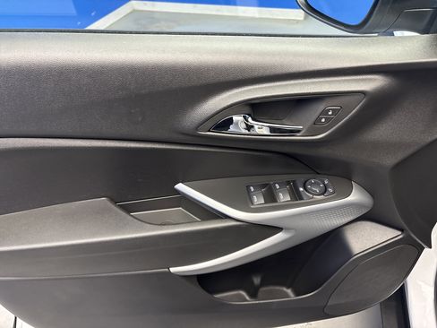 Used 2024 Chevrolet Trax LS image 10