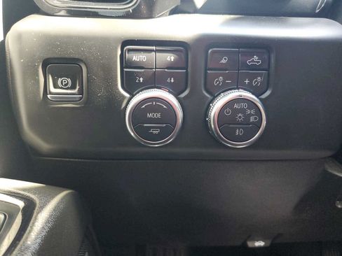 Used 2024 GMC Sierra 2500 AT4 w/ AT4 Premium Plus Package AWD/4WD image 24