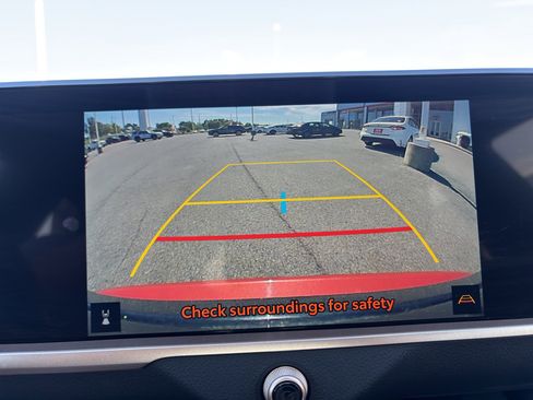 Used 2023 Toyota Crown Limited image 16