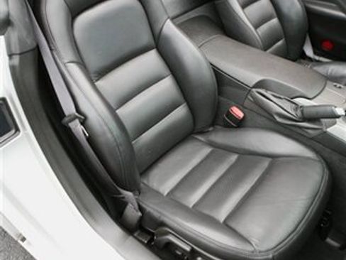 Used 2007 Chevrolet Corvette Coupe w/ Preferred Equipment Group RWD image 22