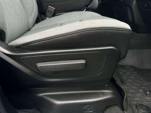Used 2021 RAM 1500 Big Horn RWD image 22