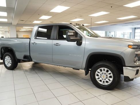 New 2026 Chevrolet Silverado 3500 LT image 12